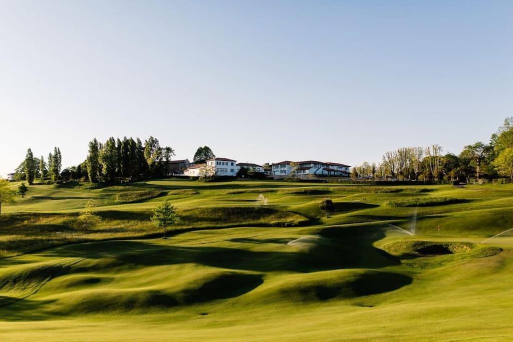 T1 Bis Avec Piscine Vue Golf Et Montagnes Arcangues Exterior foto